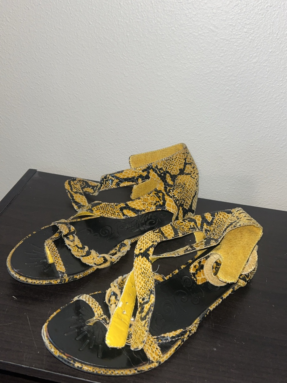 naughty monkey Yellow Snake-Print Strappy Sandals